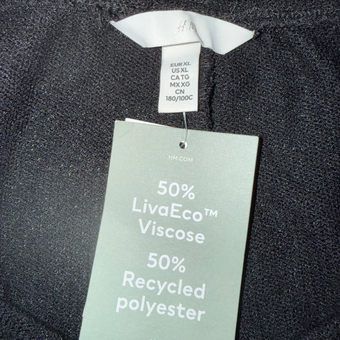 Svarta shorts med snörning från H&M - 2