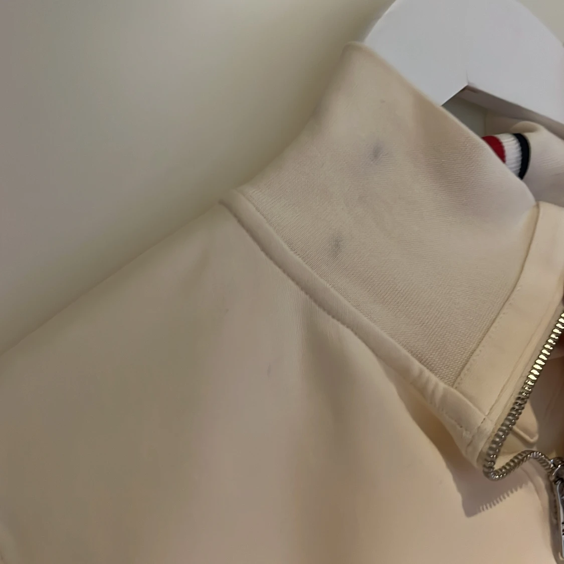 Ljus begie/ vit half zip tröja Tommy Hilfiger - 4