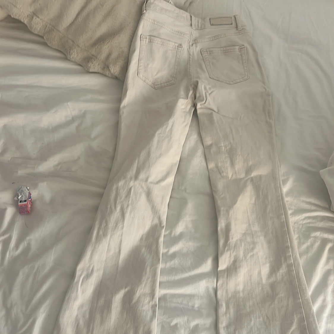 Vita bootcut jeans från ONLY, S/32 - 1