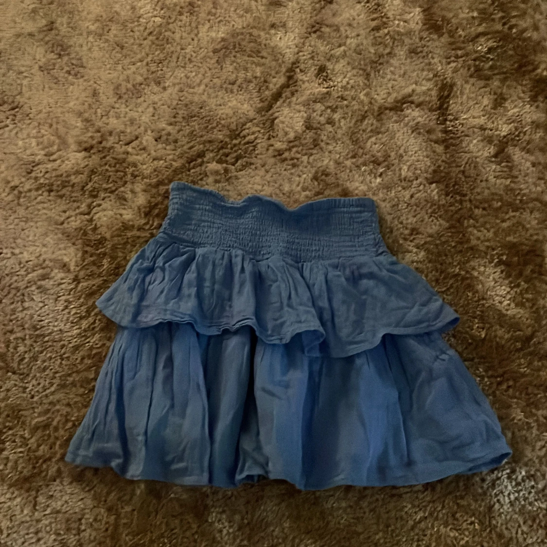 Blå volangkjol med resårmidja - 1