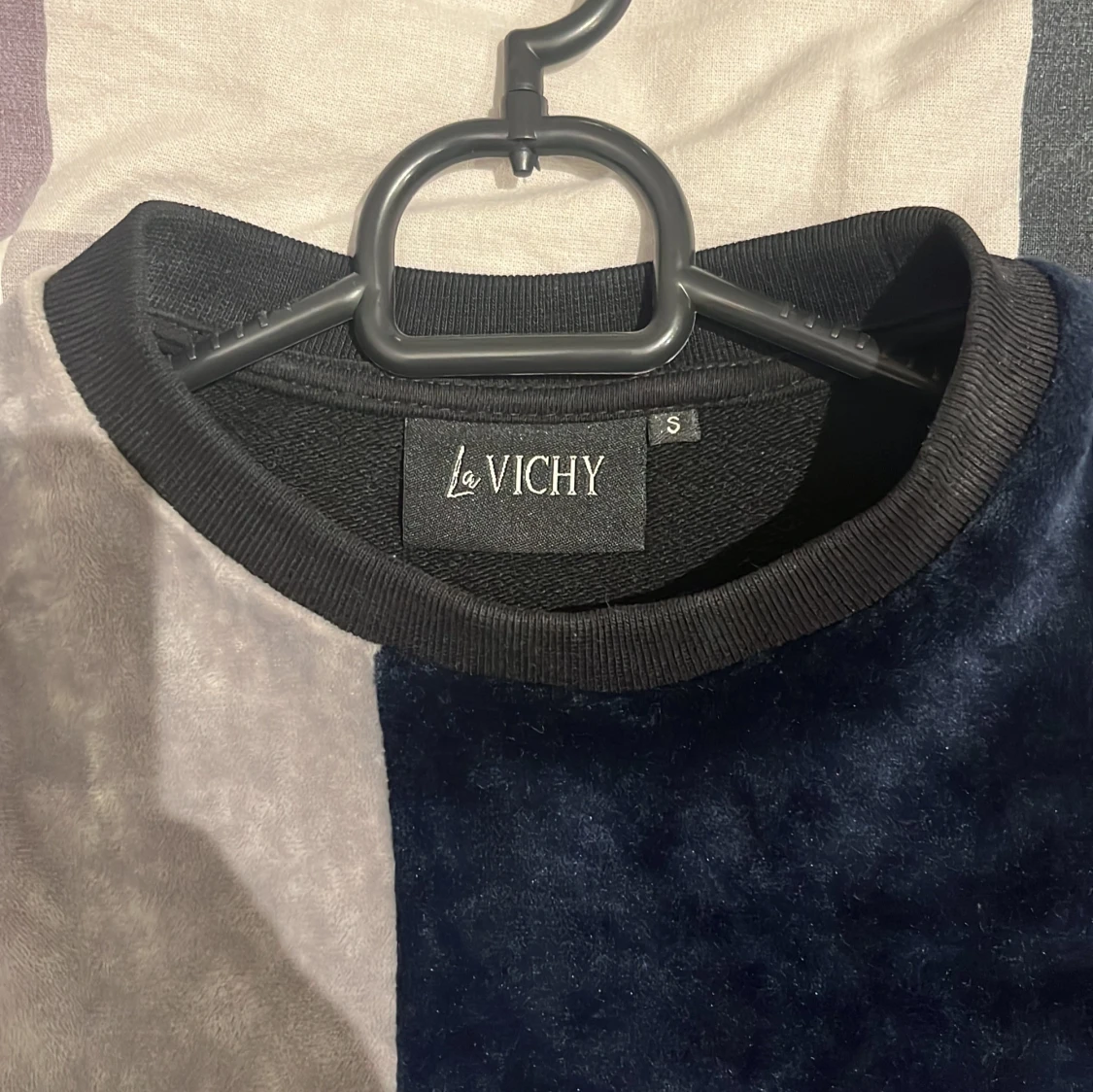 Blockmönstrad tröja från La Vichy - 1