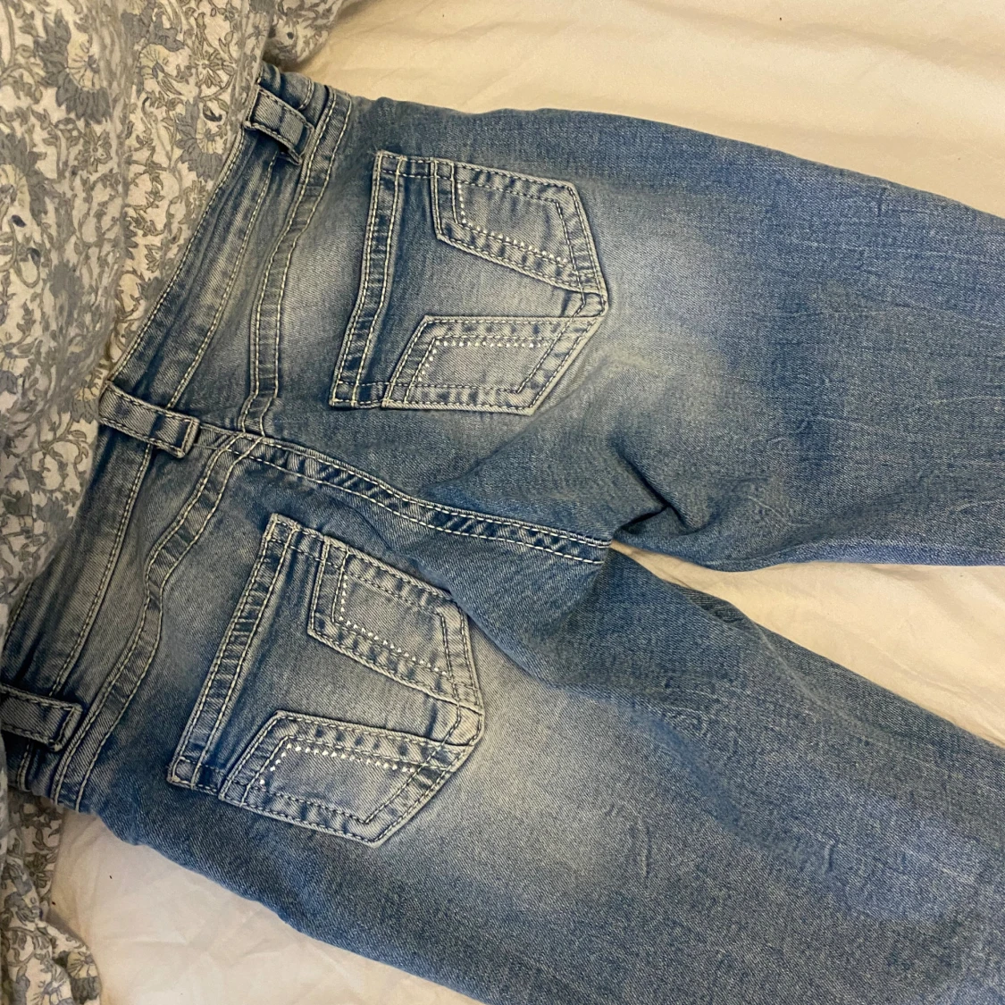 Ljusblå bootcut jeans Gina Tricot - 1