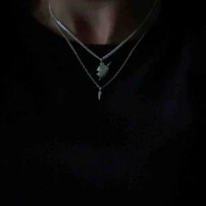 Silverhalsband från Maria Nilsdotter - Snyggt silverhalsband från Maria Nilsdotter, levereras i original ask.