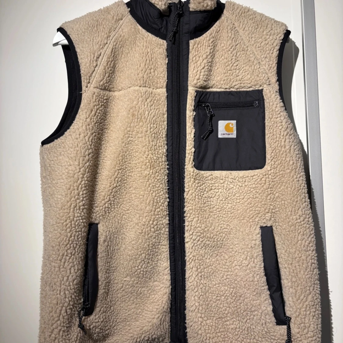 Beige fleeceväst från Carhartt WIP - 1