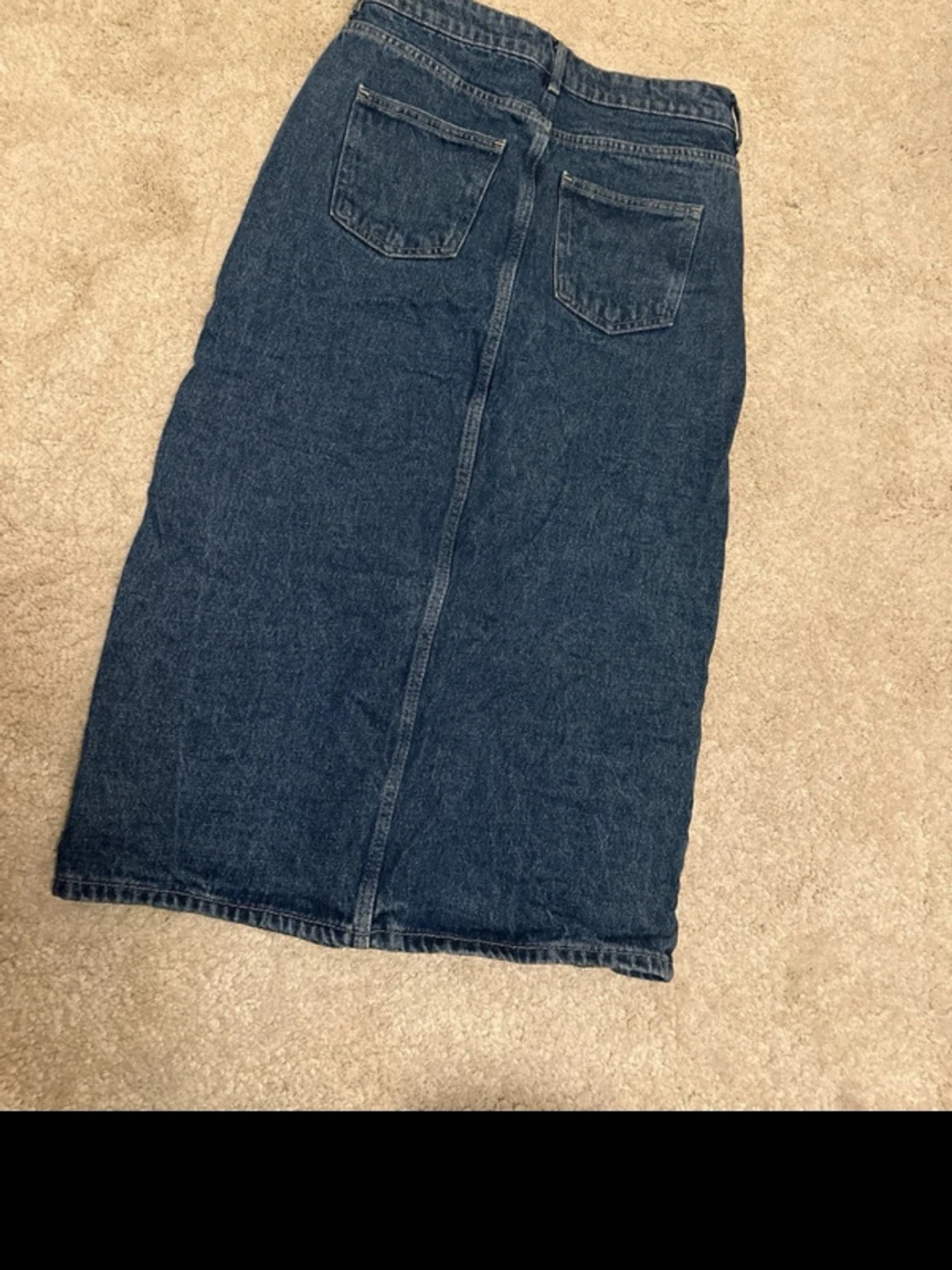 Mörkblå jeanskjol med fickor - 3