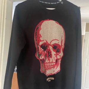 Philipp Plein - Säljer denna tröja då den inte används 