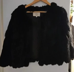 Äkta pälsjacka använd 1 gång - Pälsjacka 