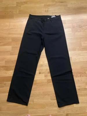Hope Kostymbyxor Wind Trouser - Hope Wind Trouser Kostymbyxor Storlek: 50 Man/42 Woman Knappt använda (Max 2 ggr)                                                            Pris: 800kr,Nypris 1600kr