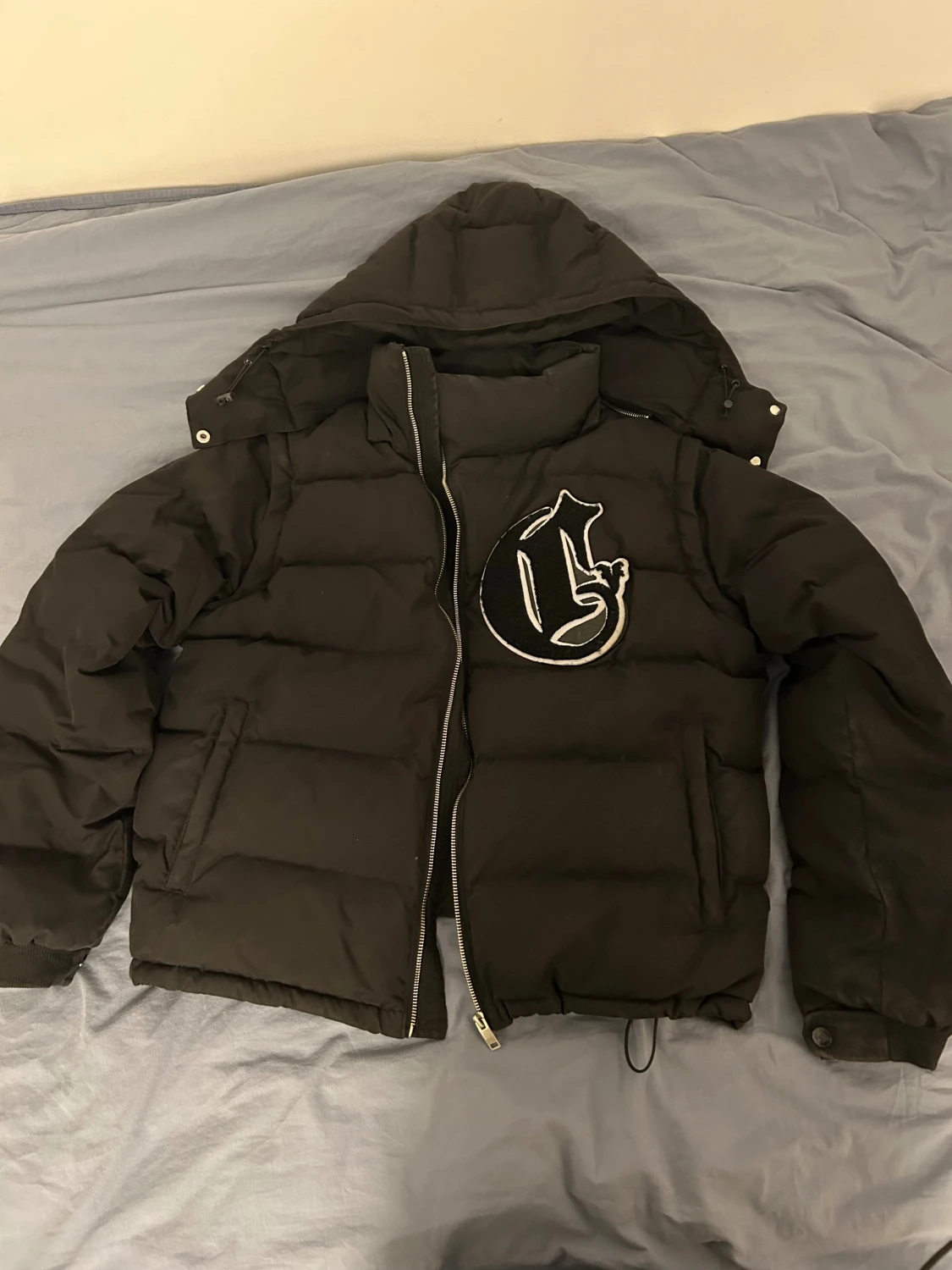 Svart pufferjacka från Corvidae M