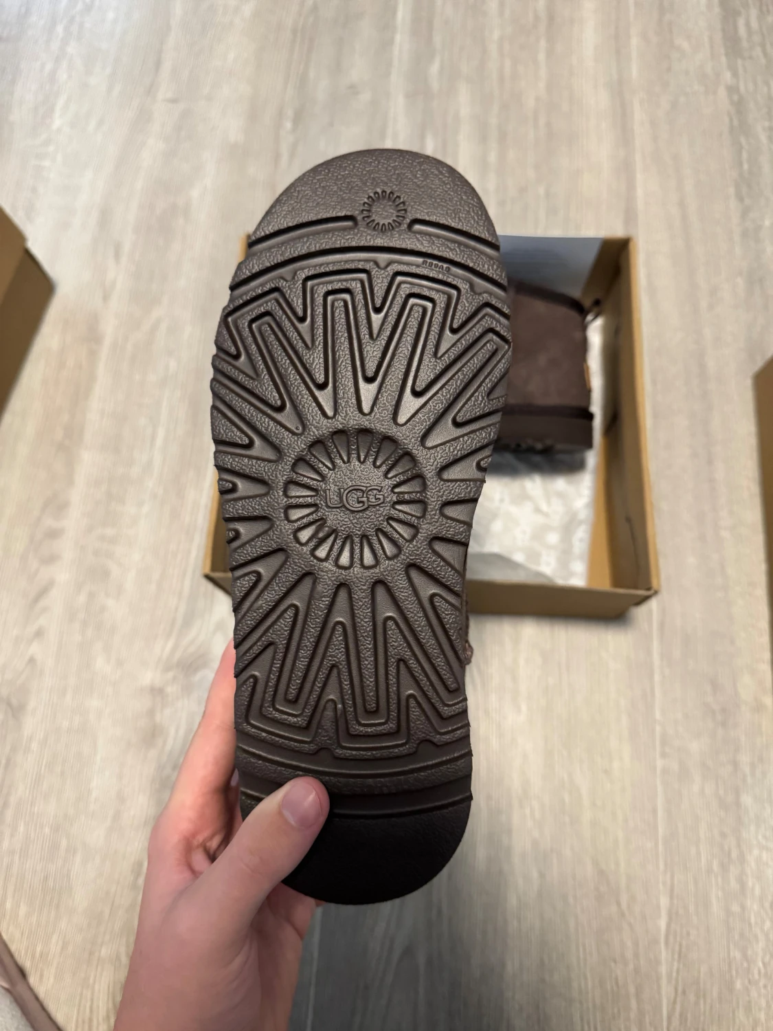 UGG MINI / MOCHA  - 5