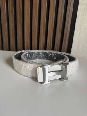 Hermes bälte  - Dm vid intresse