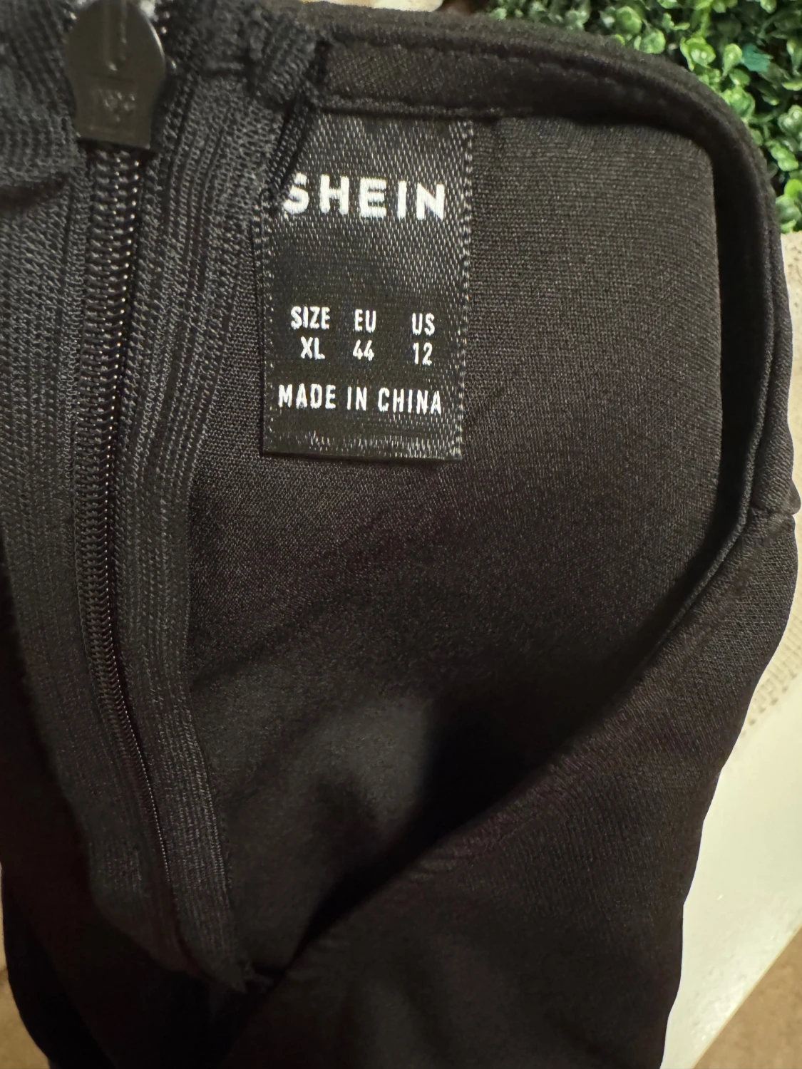 Svart omlottklänning från SHEIN XL - 2