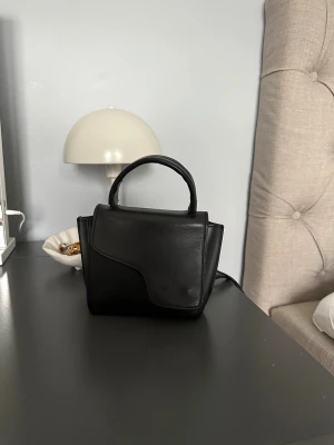 Atp väska  - Liten ATP väska i svart💞💞pris kan diskuteras 
