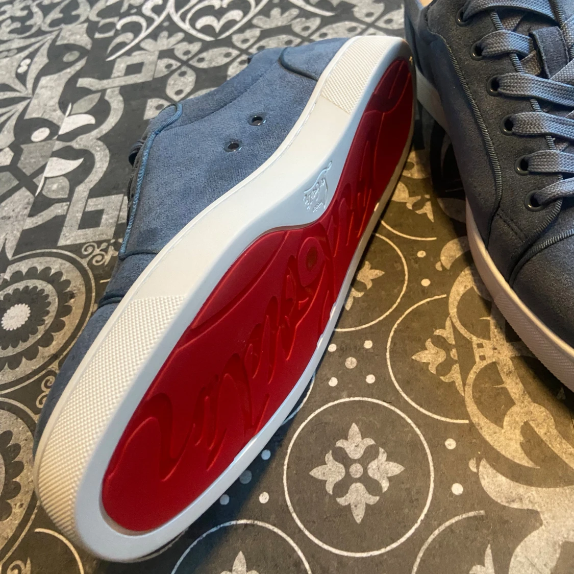 Blå mockasneakers från Louboutin