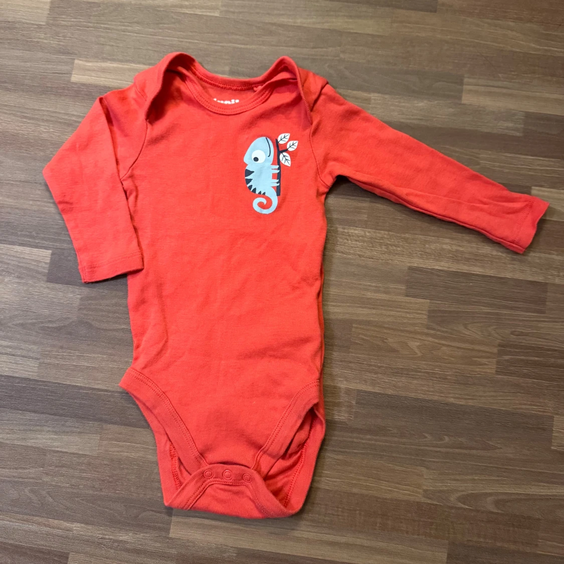 Röd långärmad body