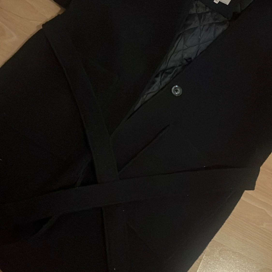 Svart kappa med fuskpäls från Orcelly - 3