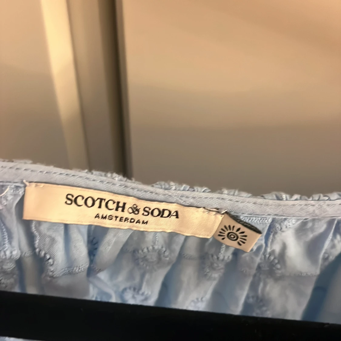 Ljusblå blus från Scotch & Soda - 1