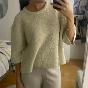 Topp i boucle - Mycket fint skick