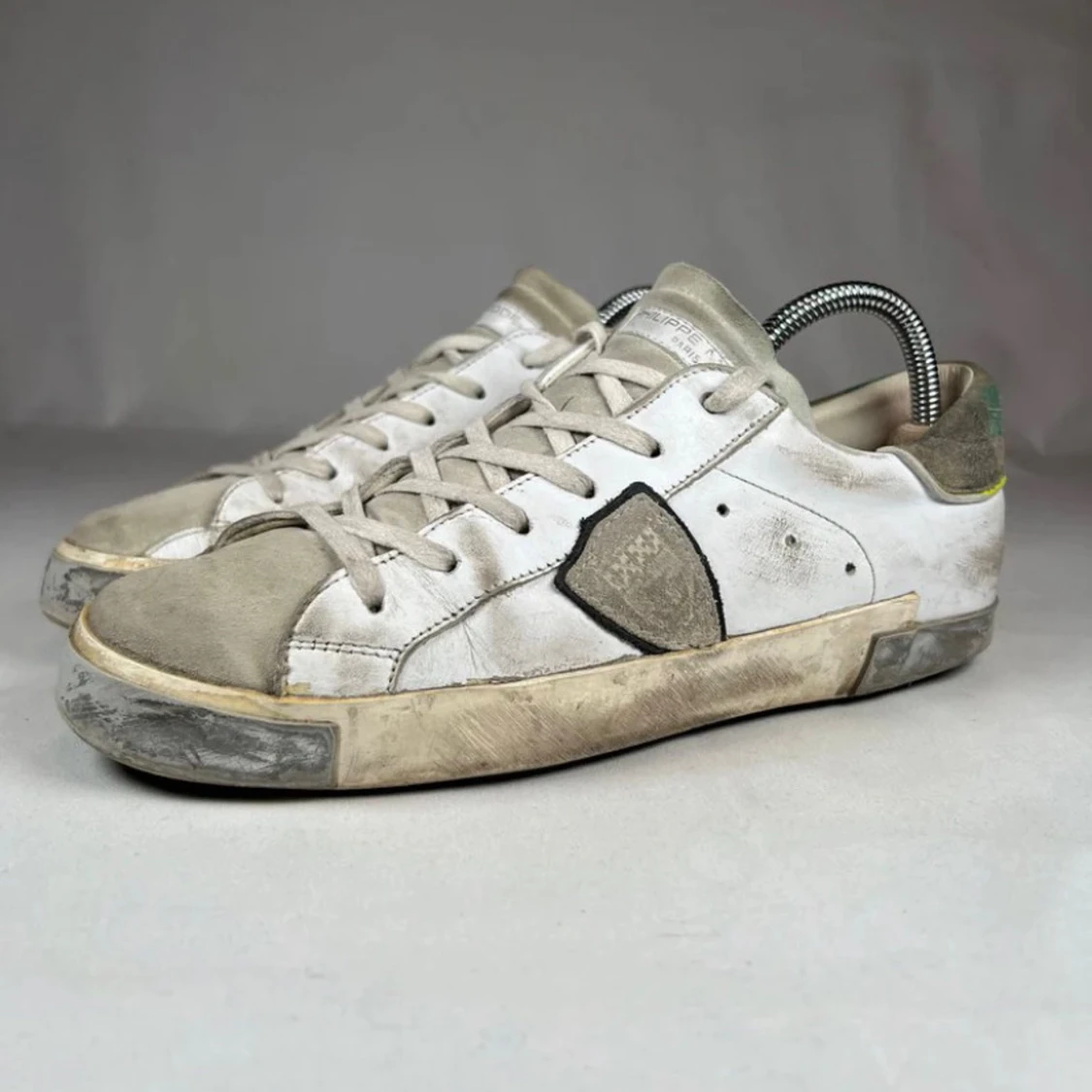 Philippe Model vita sneakers med grön häl - 3