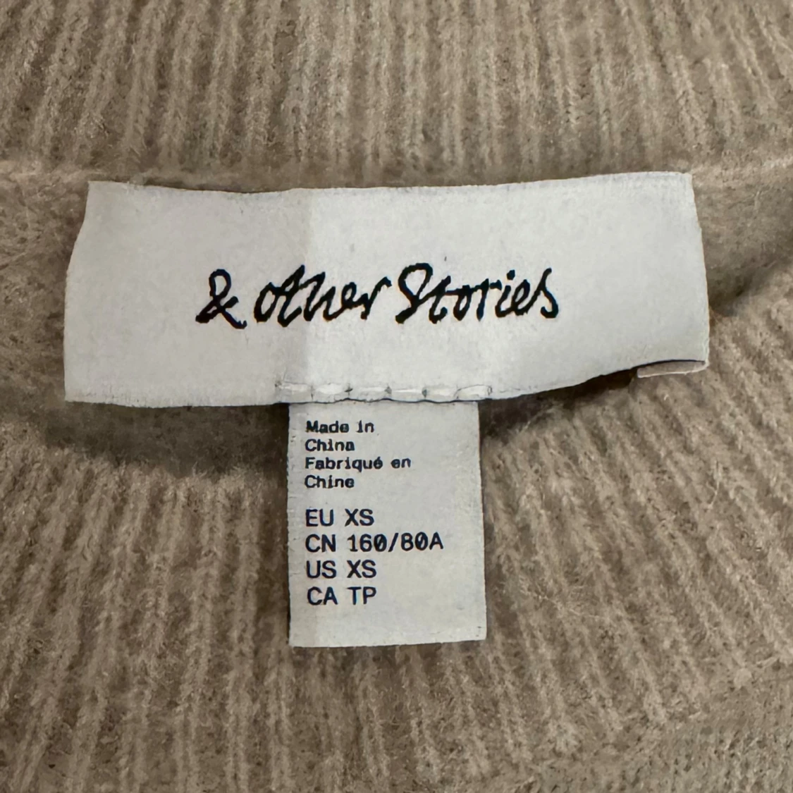 Beige stickad tröja från & Other Stories - 3