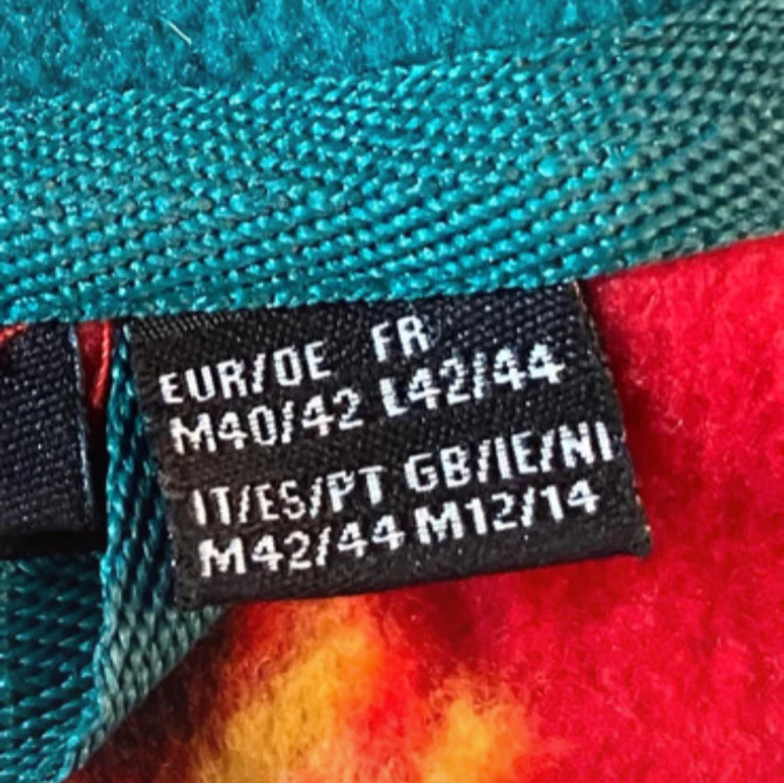 Röd julig onesie med huva - 4