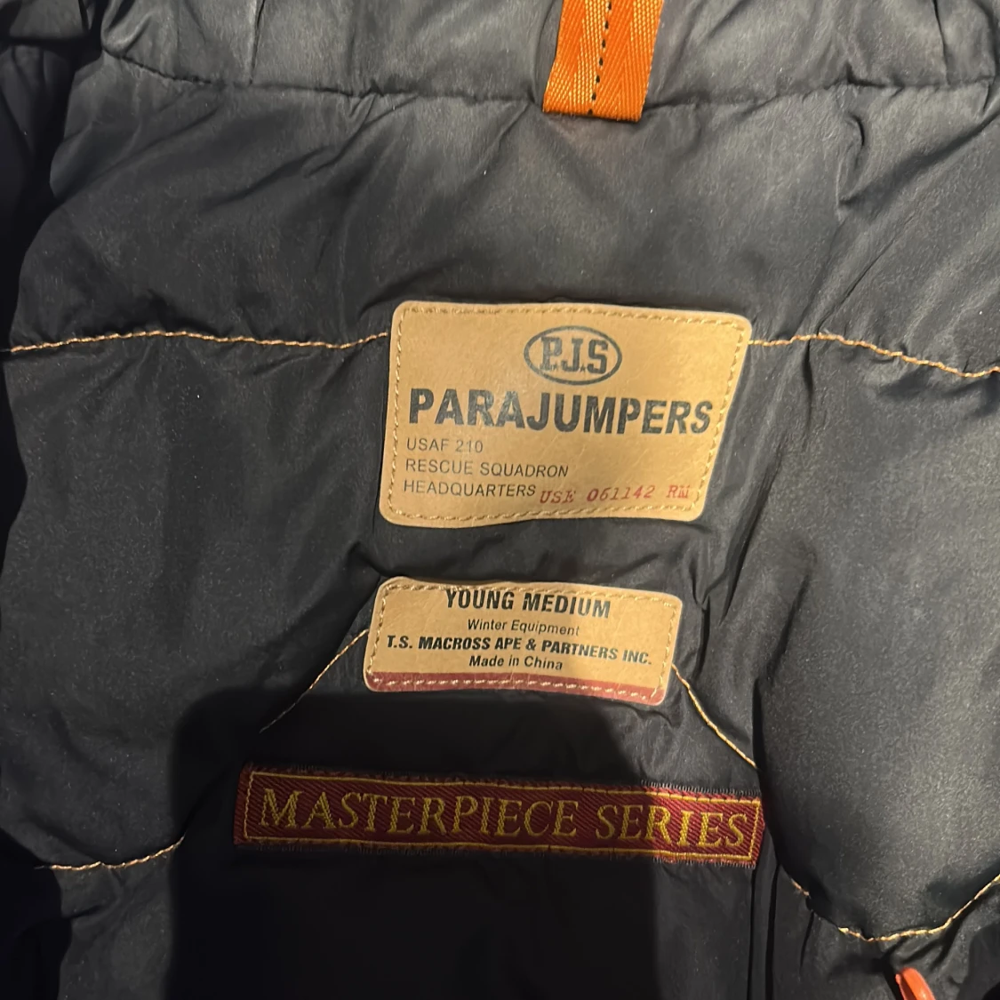 Svart bomberjacka från Parajumpers - 1