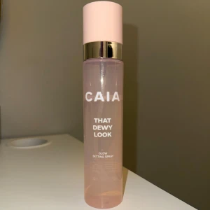 Caia settingpsray  - Setting spray från Caia i That dewy look. Pris kan diskuteras vid snabbt köp🤍