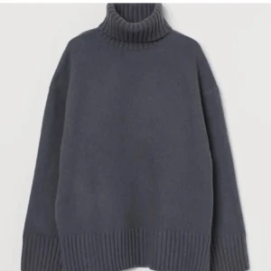 Hm stickad tröja polo  - Intressekoll på denna populära stickade tröjan från HM storlek xs!🤍