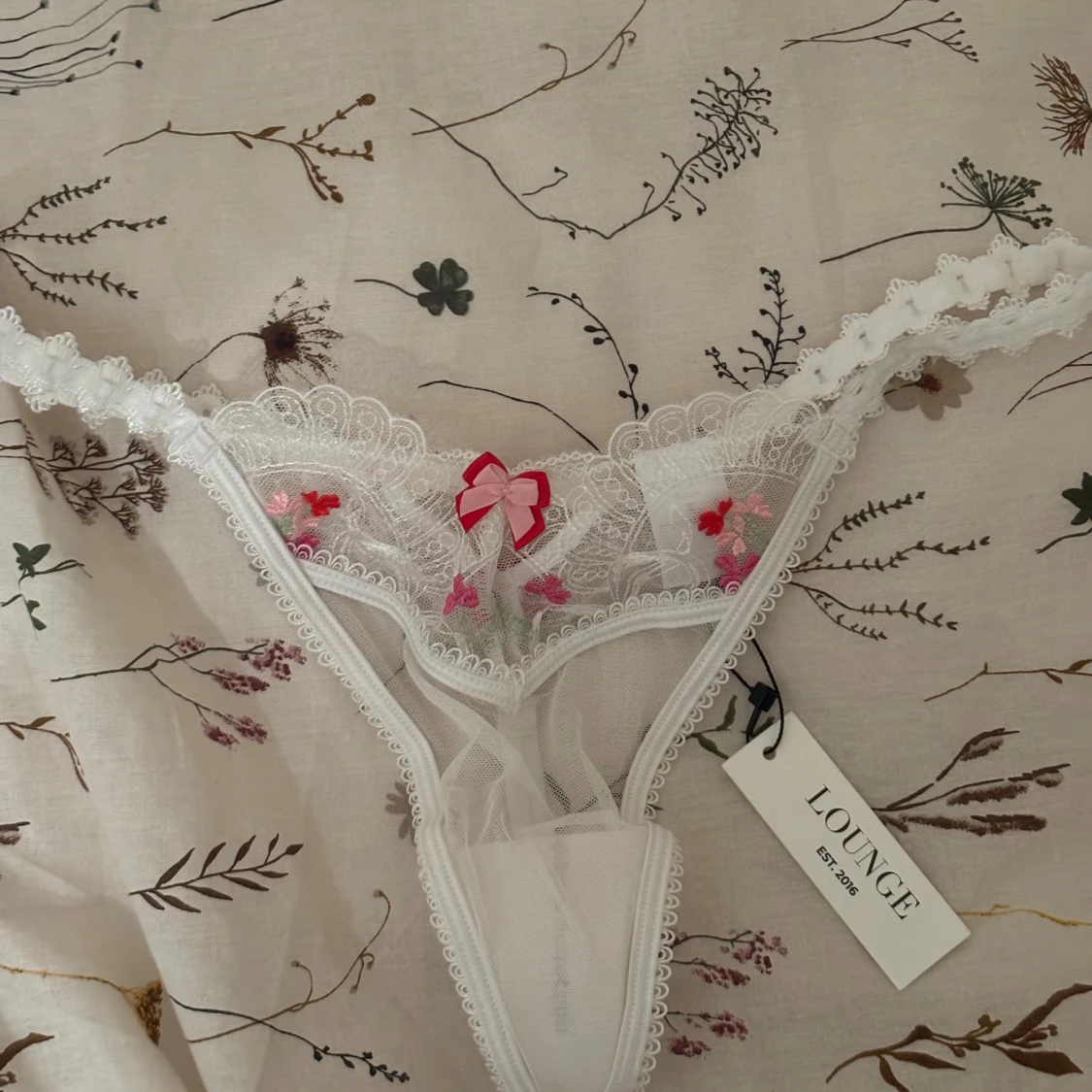 Vit blommig korsett från Lounge - 2