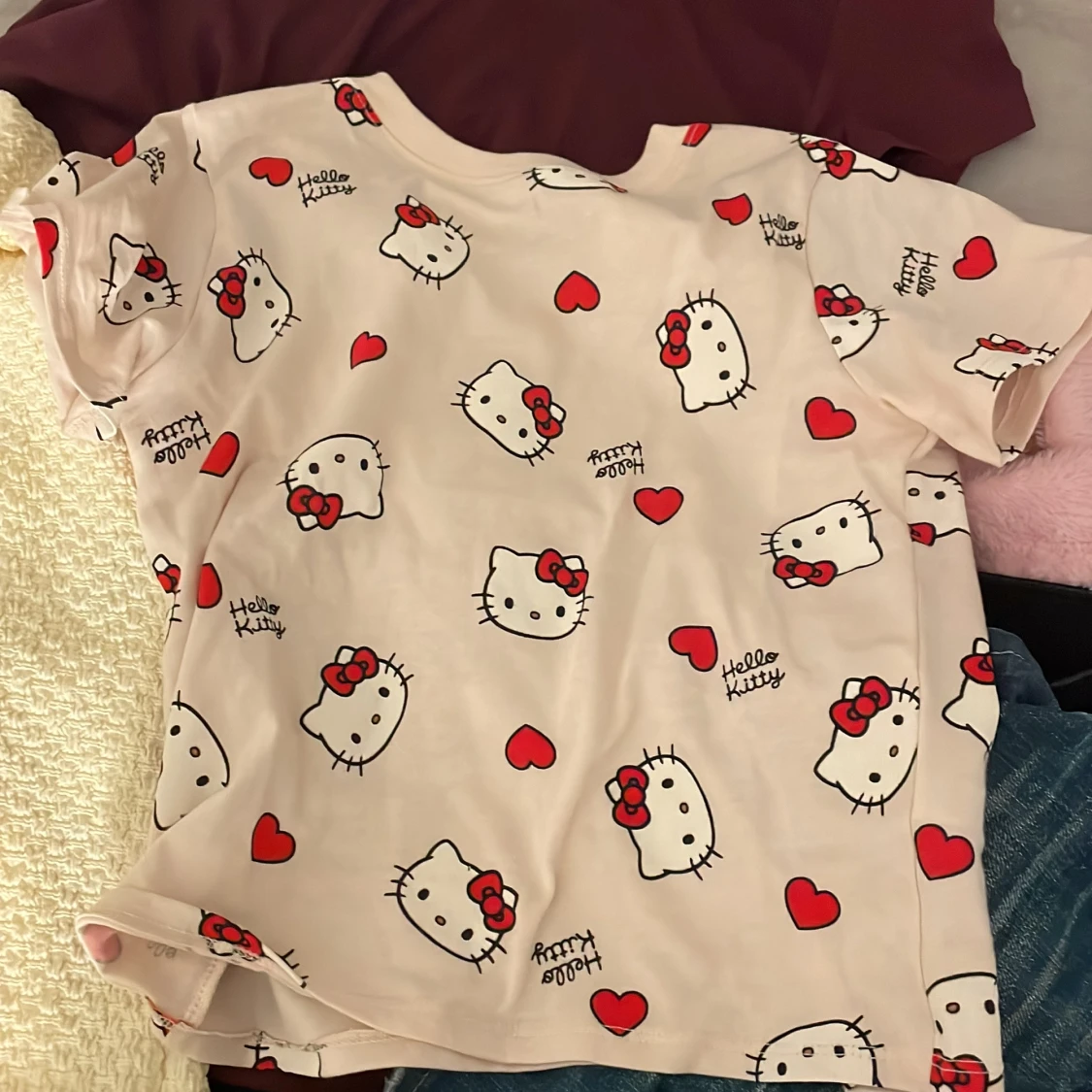 Hello Kitty croppad topp med hjärtan - 2