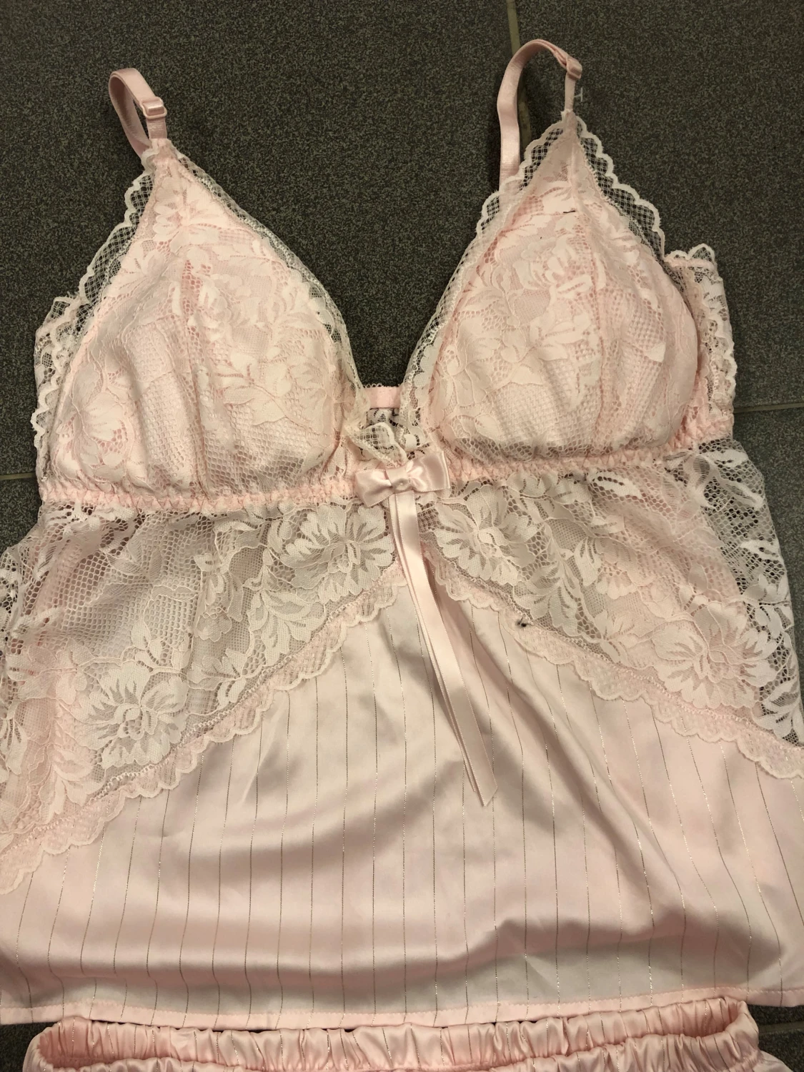 Ljus rosa pyjamas sett. - 1