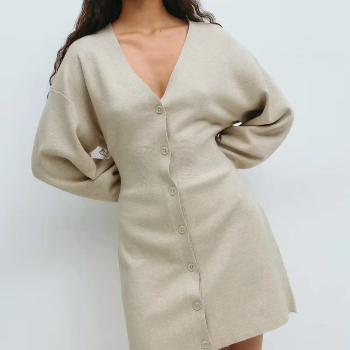 Beige Finstickad klänning  - 1