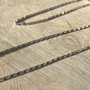 Armband och halsband  - Stilrent sett av halsband och armband i rostfritt stål 🪙