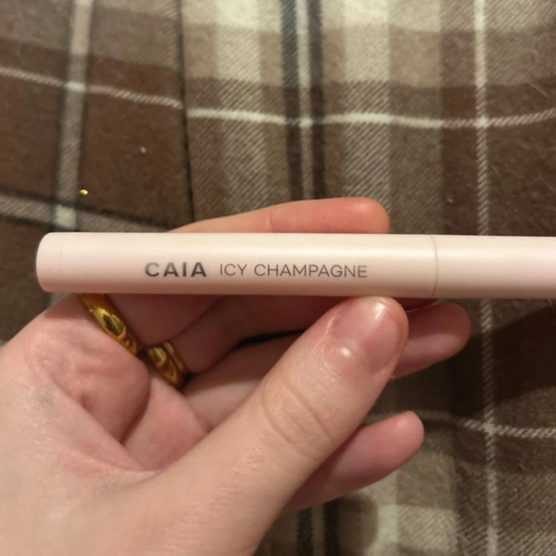CAIA Icy Champagne
