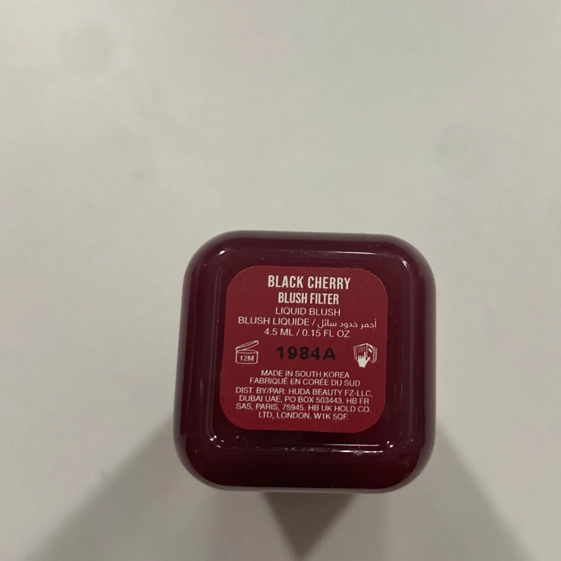 Huda Beauty Black Cherry Liquid Blush - 1