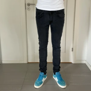 Replay Jeans  - Säljer nu dessa Replay Jeans, skriv för fler bilder/frågor🙌🏼