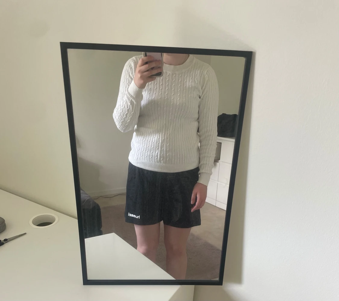 Vit kabelstickad tröja - 1