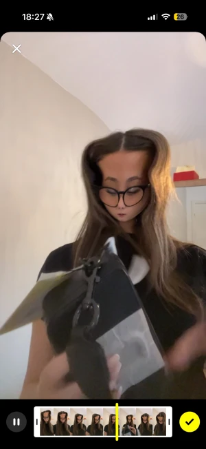 Marc Jacobs väska  - Säljer min Marc Jacobs väska då jag är ute efter en annan. Extremt sparsamt använd och har inga defekter. Vid intresse skickar jag noggrannare bilder och på sista sidan ser man även kvitto/orderbekräftelse. Pris kan diskuteras vid snabb affär 