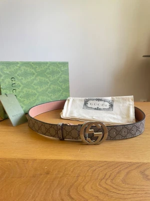GG Bälte - GG Bälte / Skärp | Nytt | 110cm | Endast bälte ❗️Silver/Beige/GG Monogram 