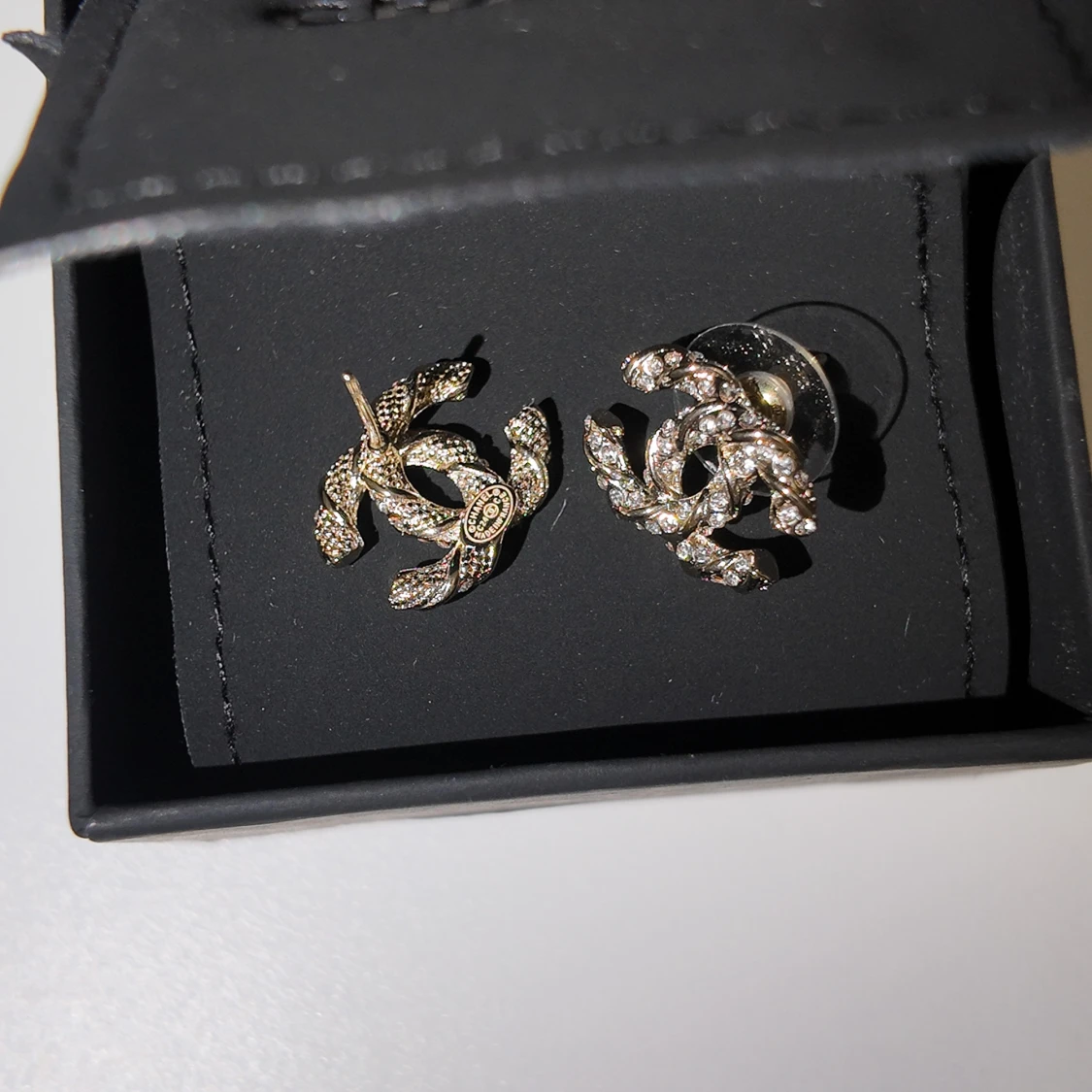 Chanel örhängen med strass - 2