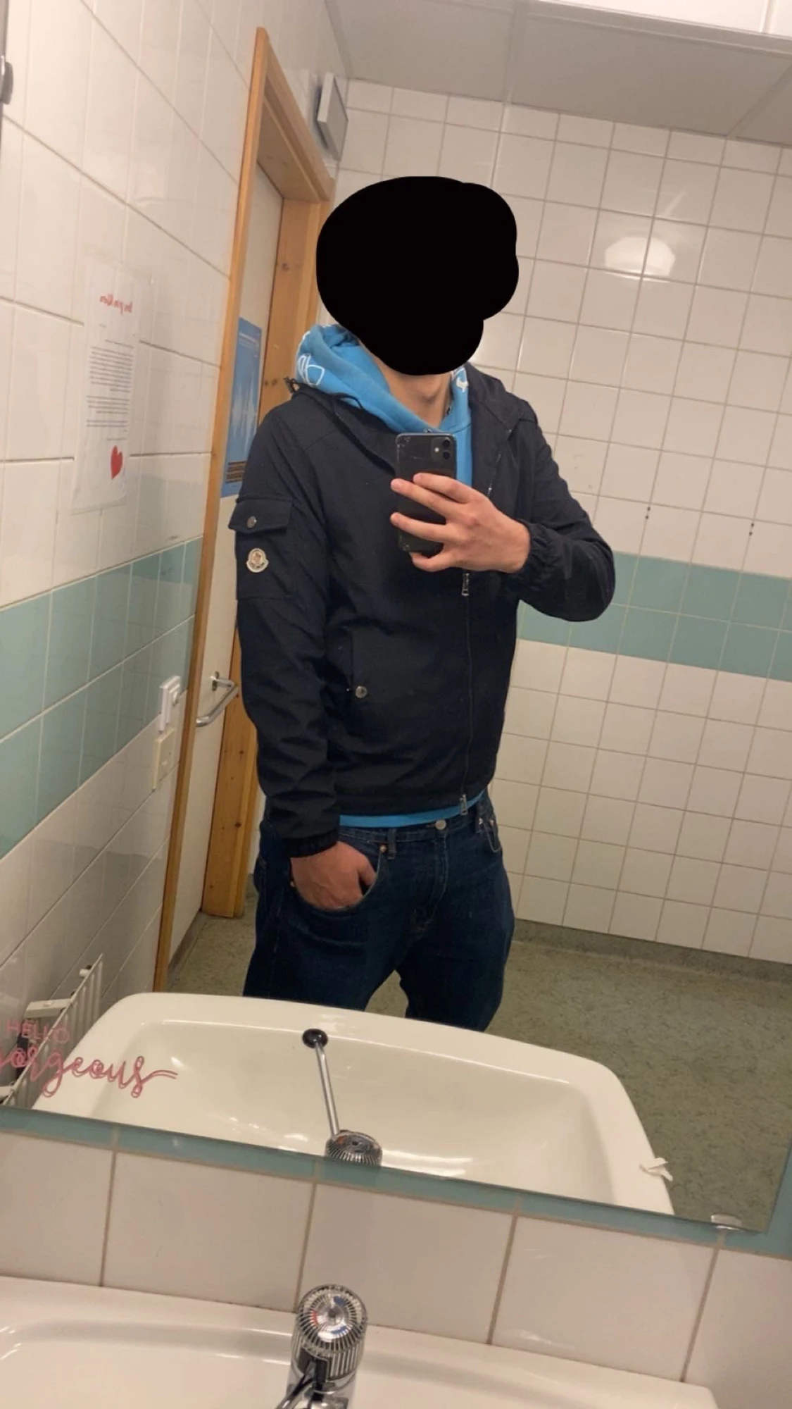 Mörk blå vinterjacka från Moncler med huva  - 6