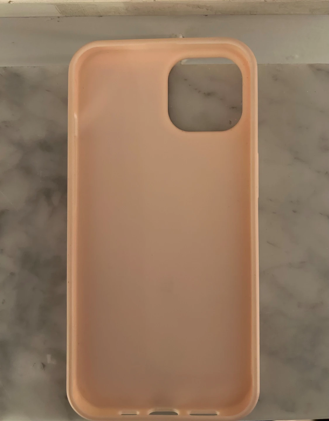 Ljusrosa mobilskal för iPhone 14 - 1