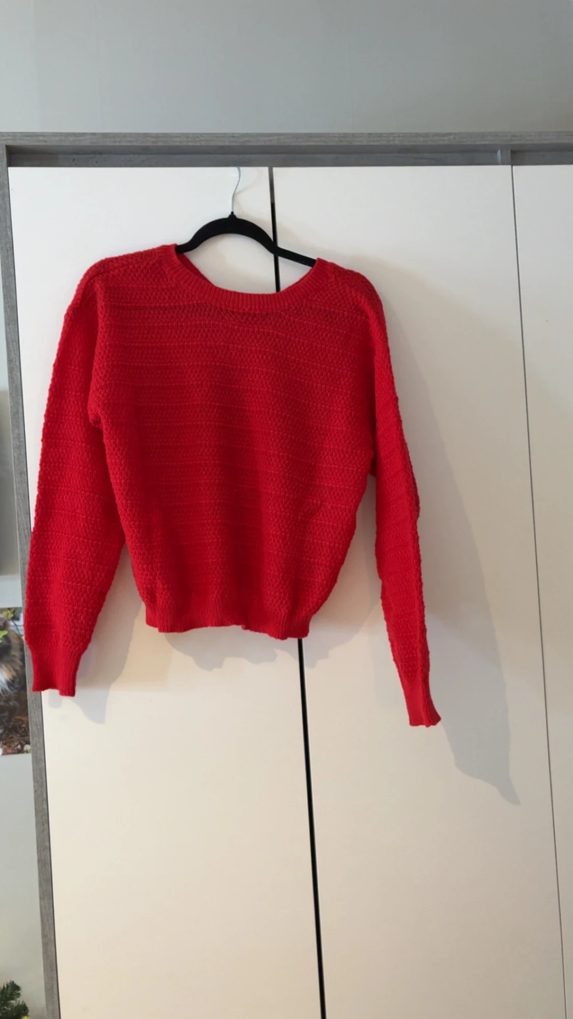 Röd stickad tröja med rosett från SHEIN