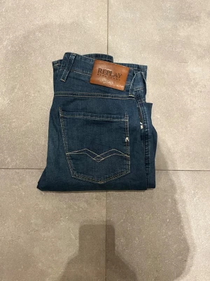 Replay anbass - Tjena, säljer nu dessa lite sjystare Replay anbass i Stl W30 L32. Dom är i riktigt bra skick. Nypris 1600✅Vid minsta funderingar så är det bara att höra av sig//Allt gott