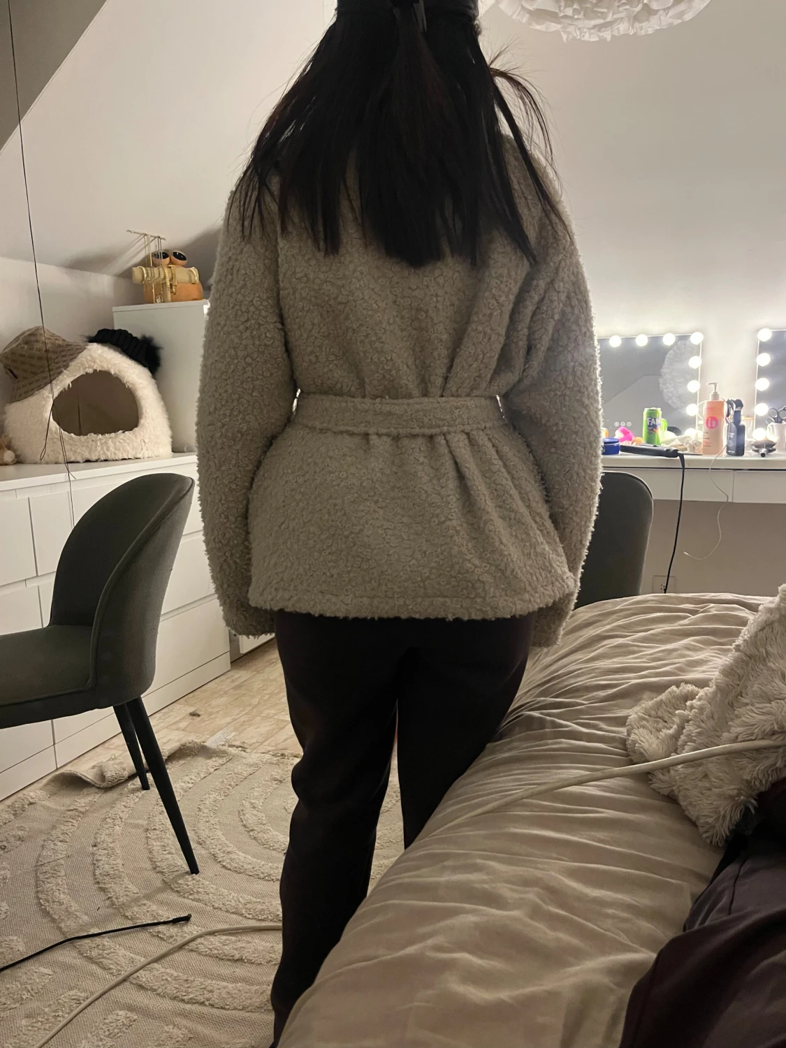 Gina Beige teddyjacka med bälte  - 2