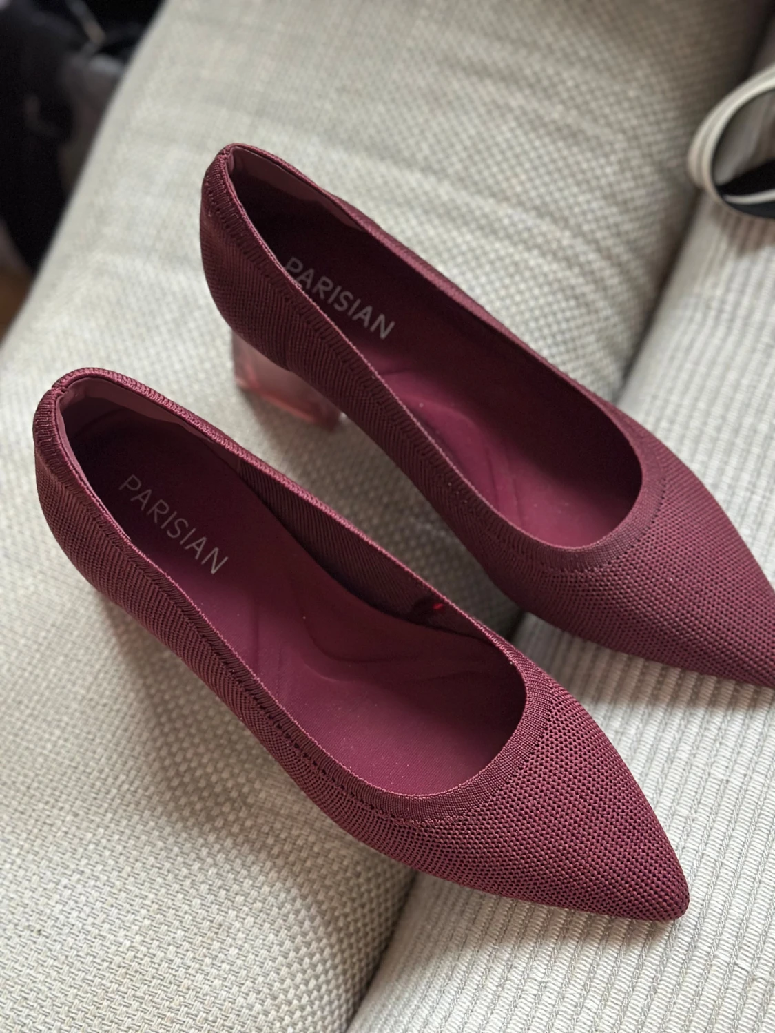 Vinröda pumps från Parisian 