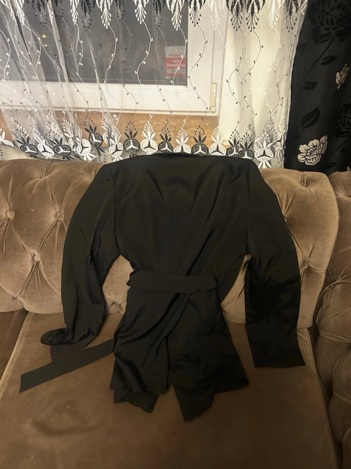 Svart omlottkavaj med bälte - 1