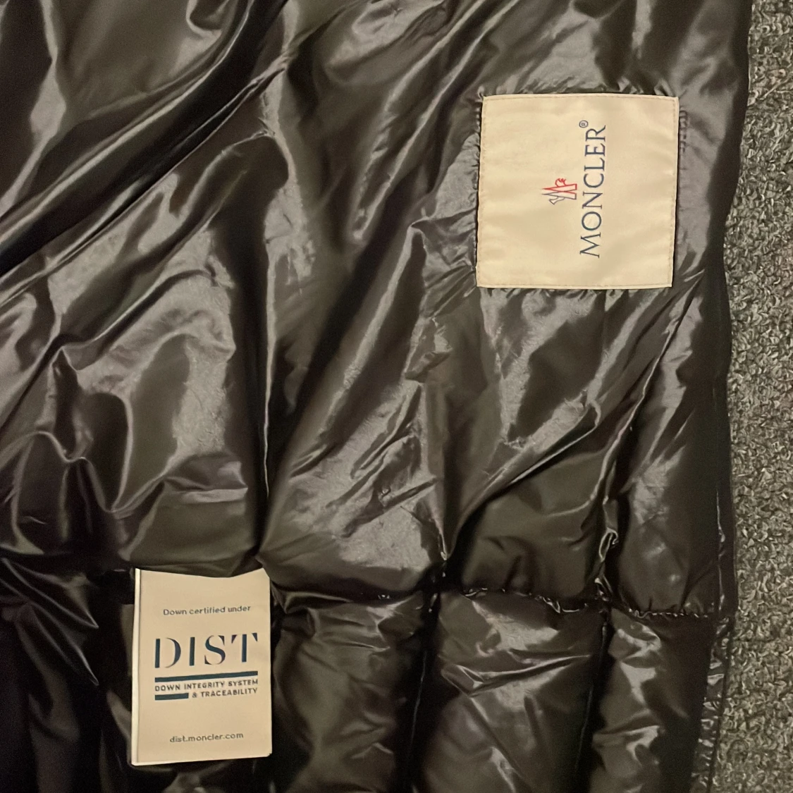 Svart dunväst från Moncler - 90