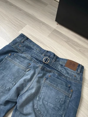 Crosshatch jeans - Ett par helt nya jeans från crosshatch. Använda en gång. Passar på mig som är 180cm lång