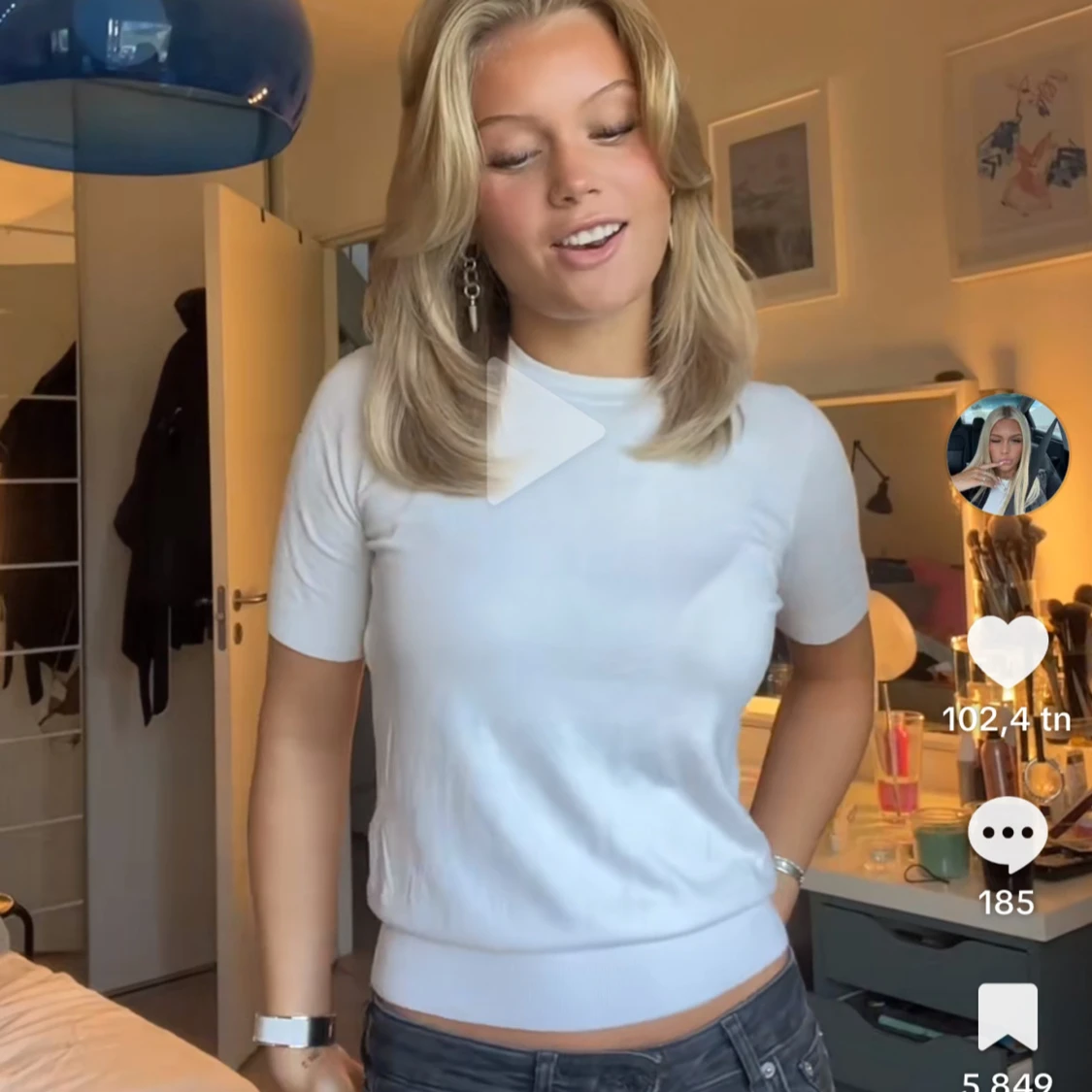 Vit stickad tröja med kort ärm